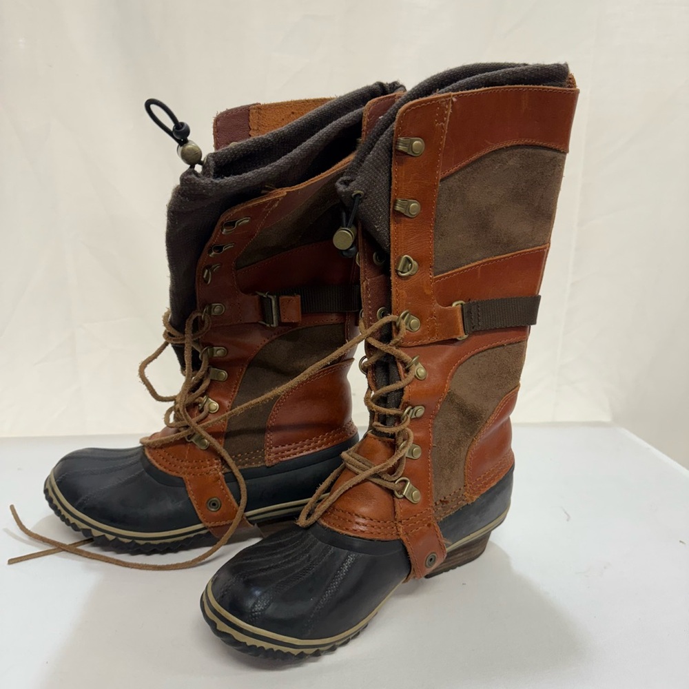 Sorel Women’s Conquest Carly II Boot Size 7.5 Tall Lace Up Brown Black Waterpro
